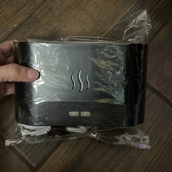 Campfire Black Diffuser With Flame-Like Effect - Picture 11 of 12